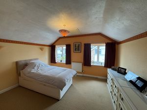 FF Bedroom- click for photo gallery